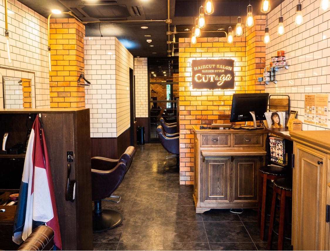 CUT&GO カットアンドゴー　1000円カット　1000円床屋　安い