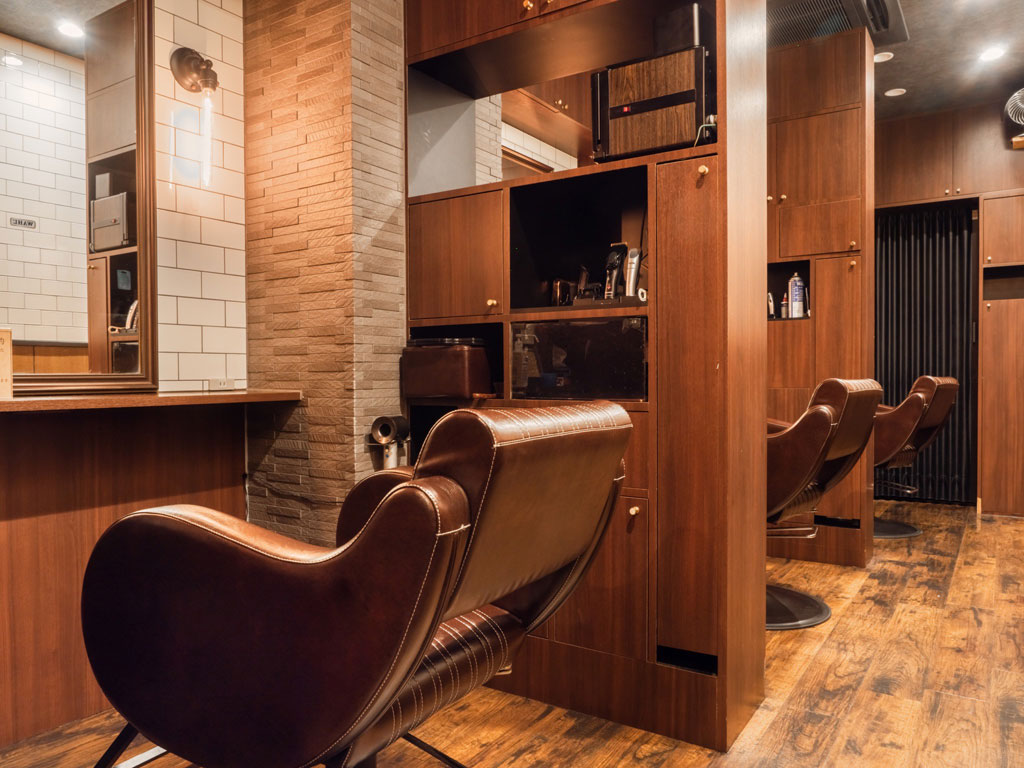 Cut and Go CUT&GO カットアンドゴー　1000円カット　1000円床屋　安い　上野駅　御徒町駅　予約可