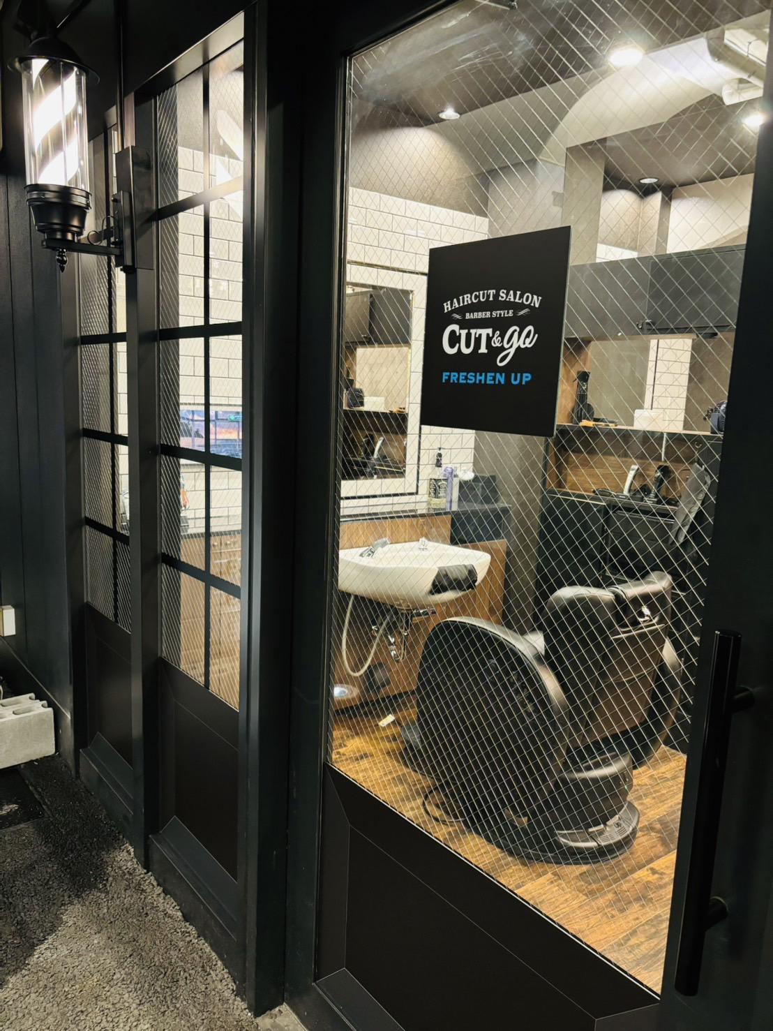 CUT&GO カットアンドゴー　1000円カット　1000円床屋　安い　新橋駅　有楽町駅　日比谷駅　予約可